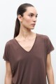 Remera con encaje chocolate