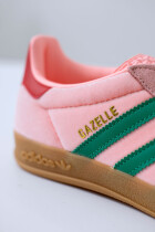 Gazelle Pink