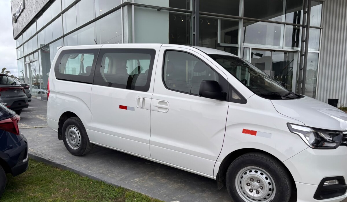 Hyundai H1 Minibus 9 Plz Diesel - 2020 Hyundai H1 Minibus 9 Plz Diesel - 2020