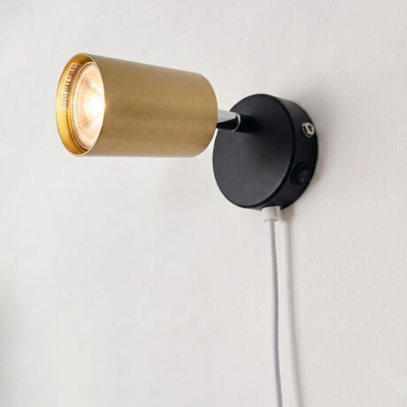 ARTEFACTO BOLD DE ADOSAR ORIENTABLE Luminaria de Pared Bold Brass