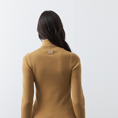 POLERA CAPANTI Maíz