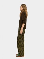 Pantalón Vaquero Estampado Floral verde