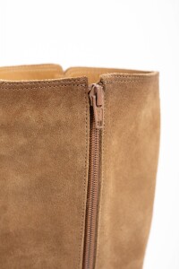Bota Caña Alta Gamuza Camel