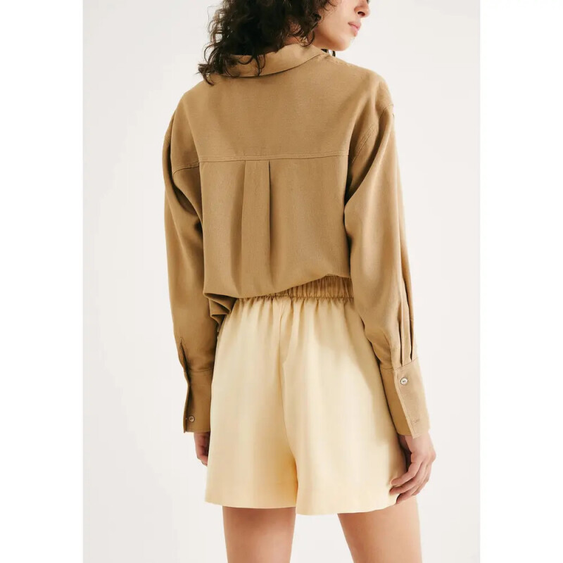 SHORTS FEM AMARELO CLARO