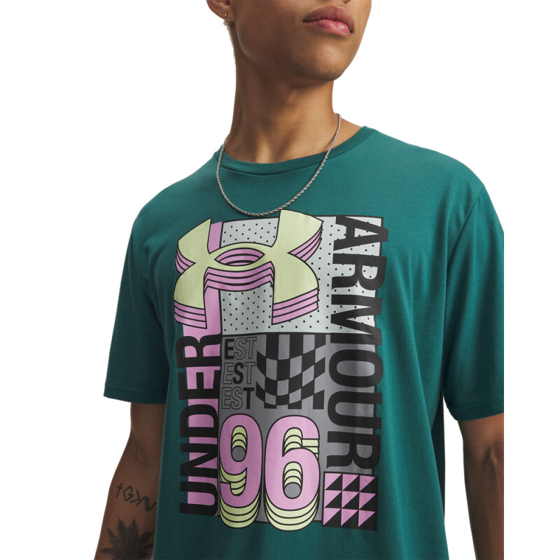 UA M LOGO COLLAGE SS-GRN GRN-338
