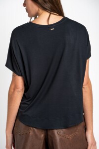 Remera Negro