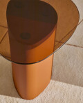 Mesa auxiliar Olir de vidrio templado y acero terracota 48 x 46,8 cm Mesa auxiliar Olir de vidrio templado y acero terracota 48 x 46,8 cm