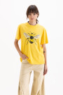 REMERA BEE Amarillo