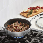Cuisinart® FUSIONPLUS HYBRID SARTÉN PARA SALTEAR 5 QT CON ASAS COOL GRIP Y TAPA N/A