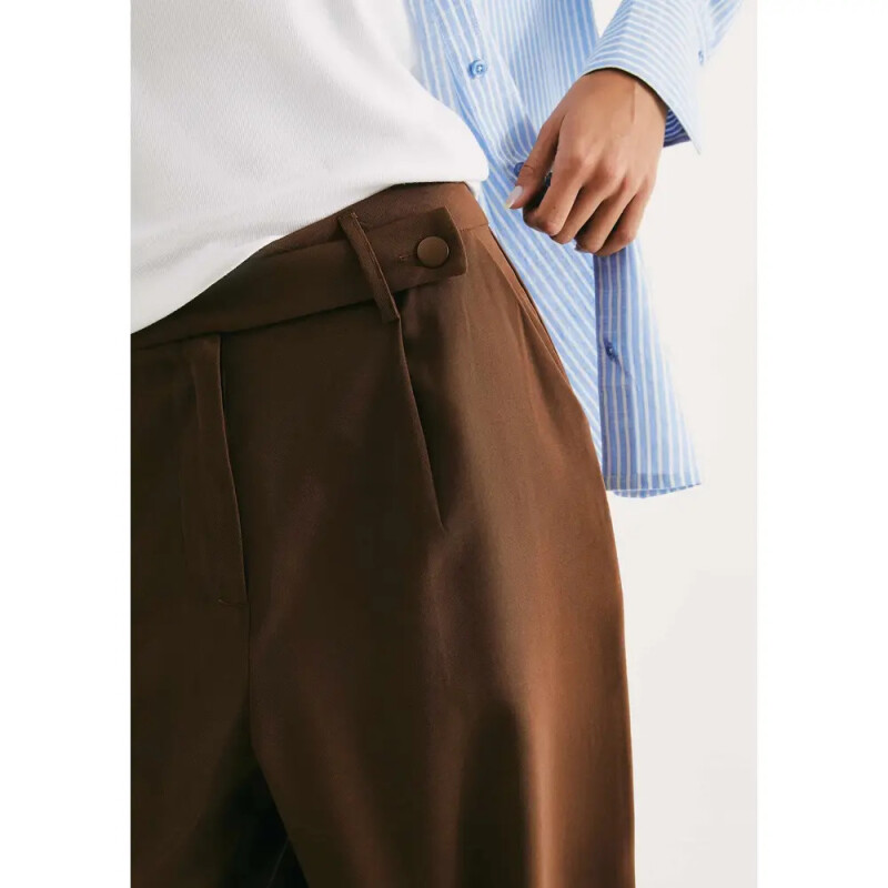 CALCA FEM MARROM ESCURO