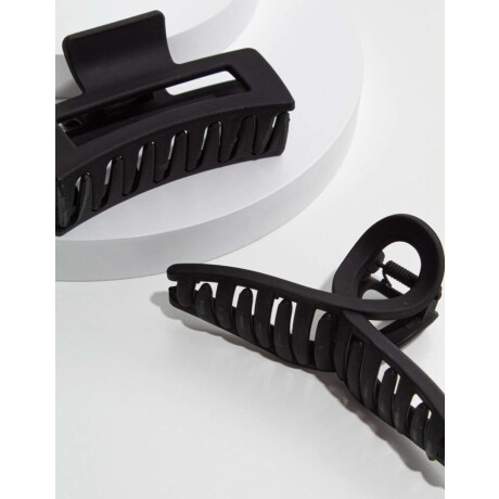 Set De Broches Matte Negro