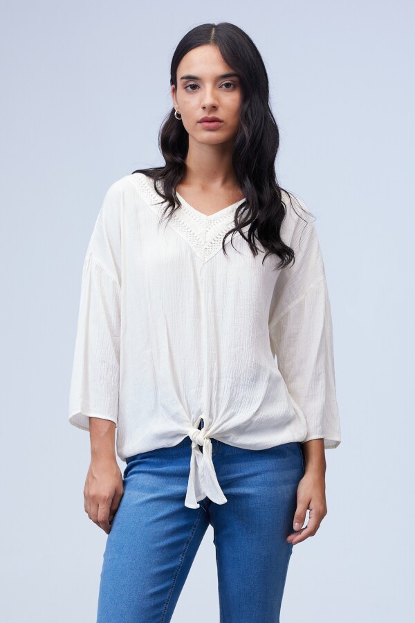 Blusa Escote V Bordado CRUDO