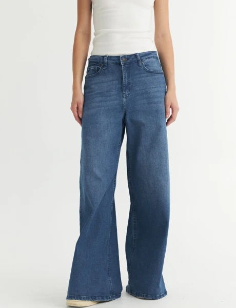 Jean Maia Blue I25