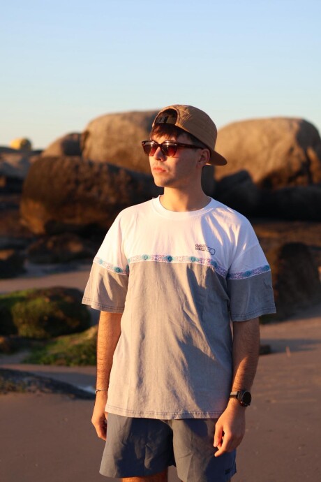 Remeron Roots / Gris U