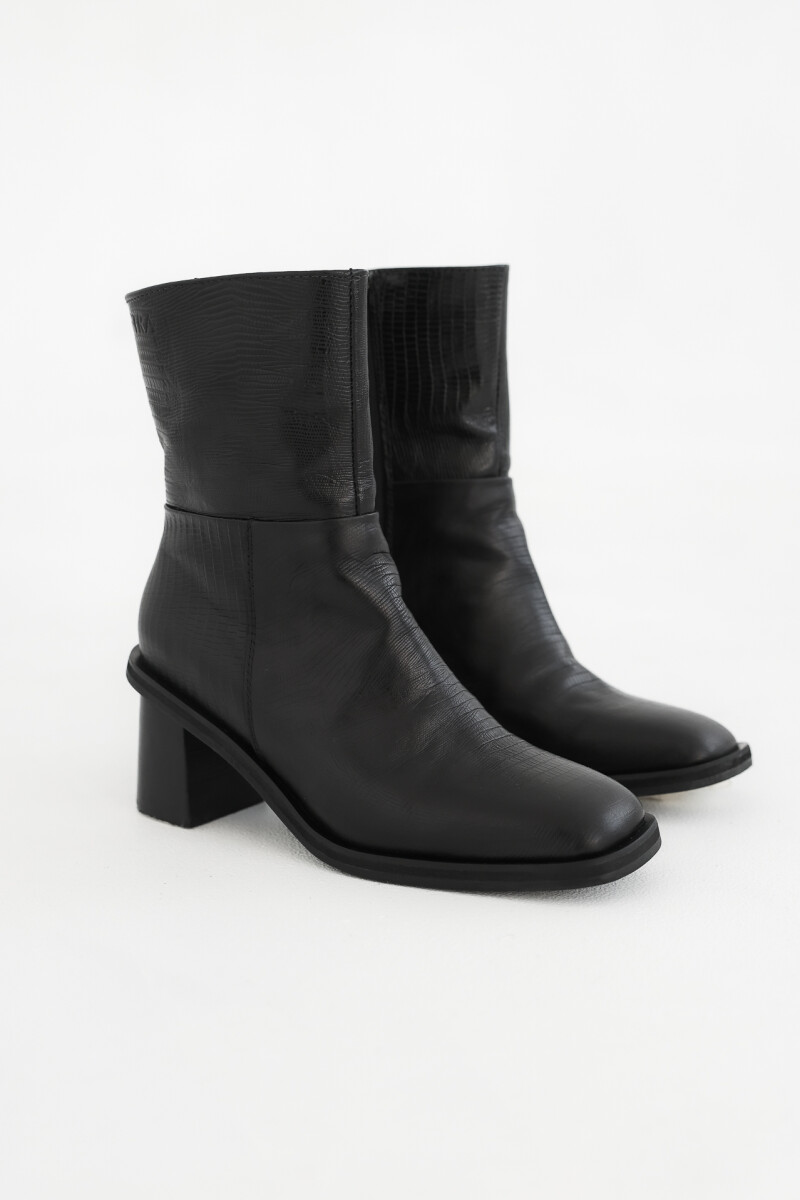 Bota Julia Short Negro