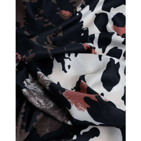 Pañuelo De Material Reciclado Animal Print Combinacion Multicolor