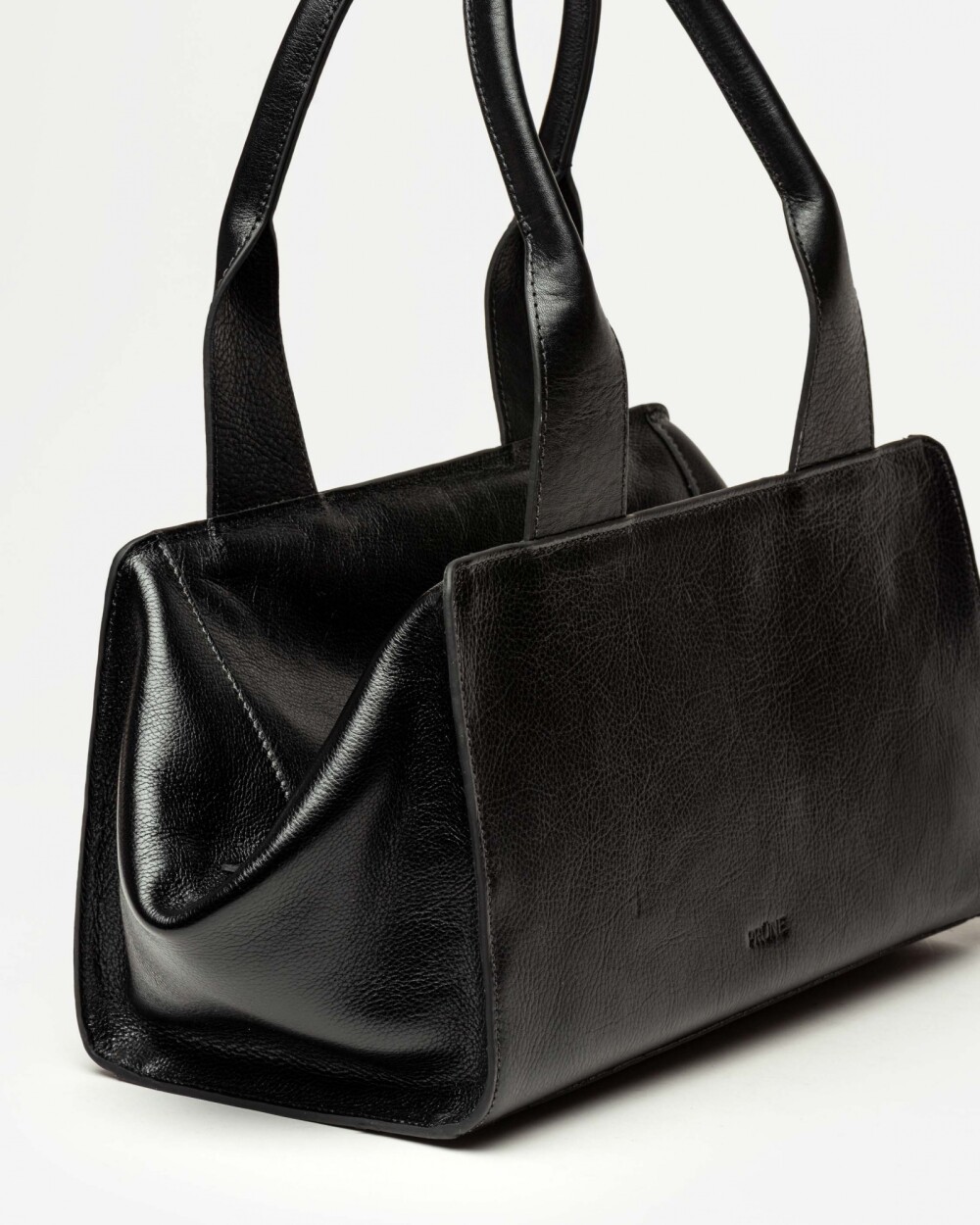 Bolso Mila en cuero liso Negro