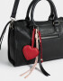 City Cartera City Con Charm - Negro