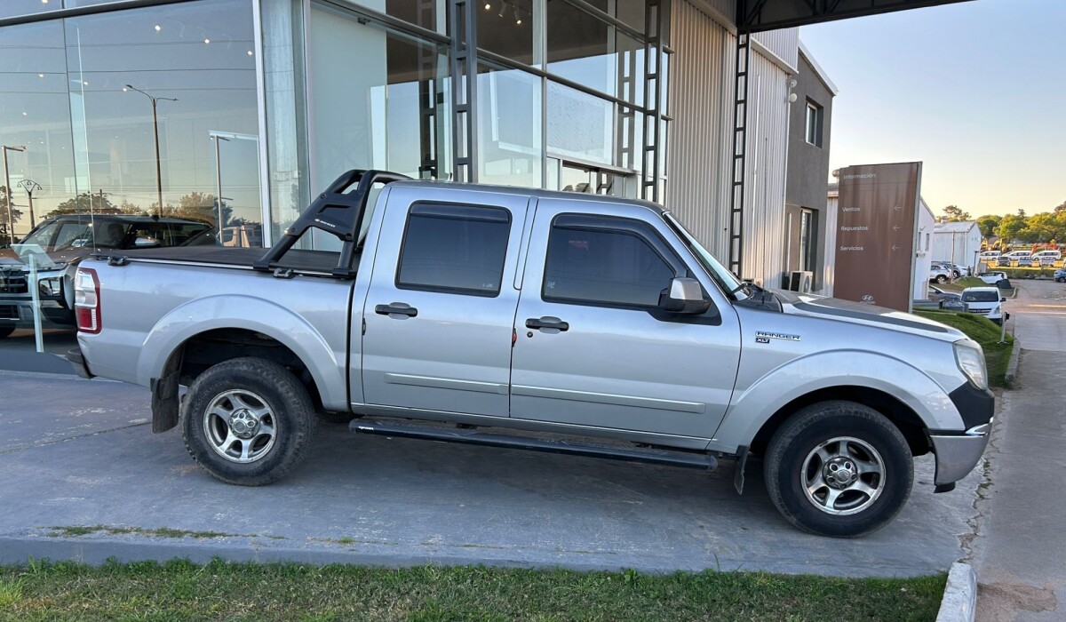 Ford Ranger 2.3 DC XLT 2011 Ford Ranger 2.3 DC XLT 2011