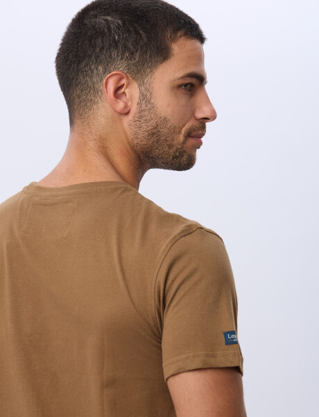 REMERA BÁSICA DE ALGODÓN Mostaza