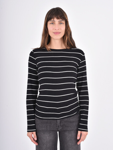 REMERA FELDA VARIANTE 3