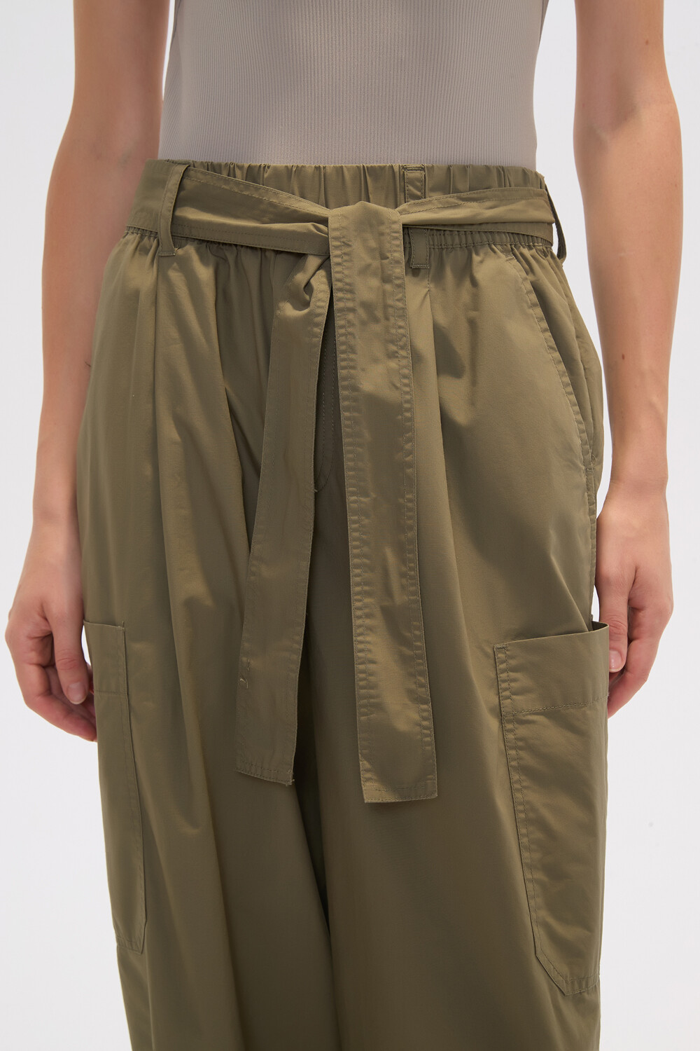 Pantalon Aelare Verde Oliva