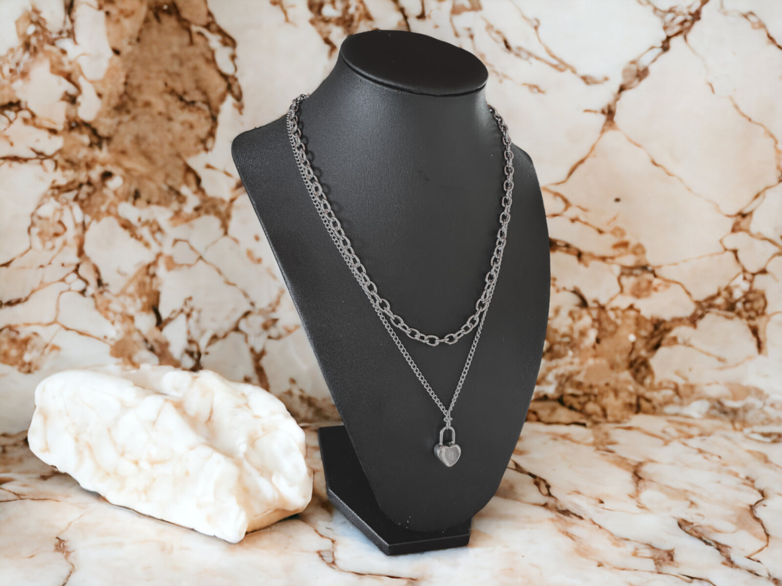 Cadena doble con corazón 