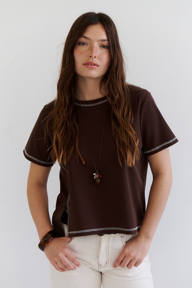 REMERA LARA MARRON