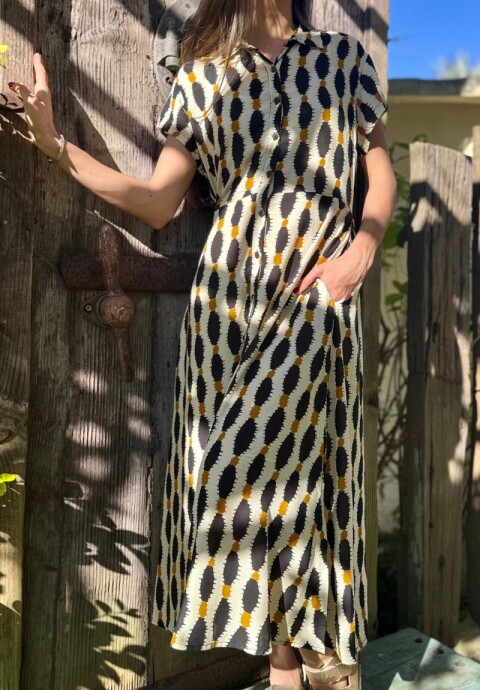 Vestido camisero largo Mostaza, negro y crema