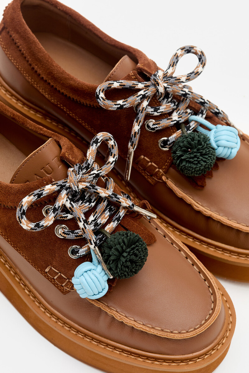 Borcego Zuri Chocolate