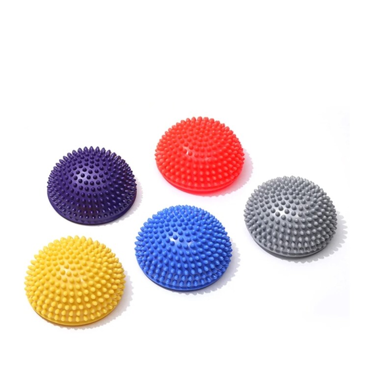 MINI BOSSU 16 CM MEDIA ESFERA CON PINCHOS MULTICOLOR