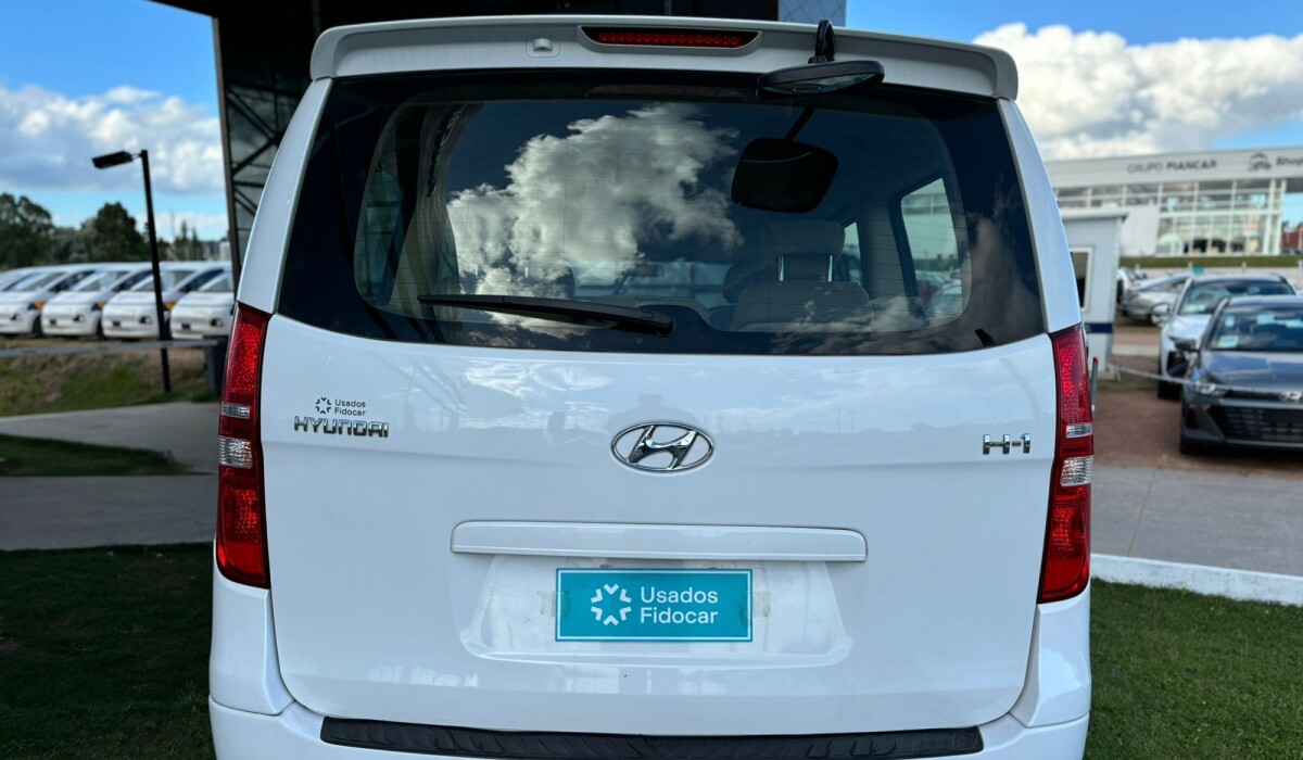 H1 12Plz Minibus Diesel - 2018 ( 9Plz COLOCADOS ) H1 12Plz Minibus Diesel - 2018 ( 9Plz COLOCADOS )