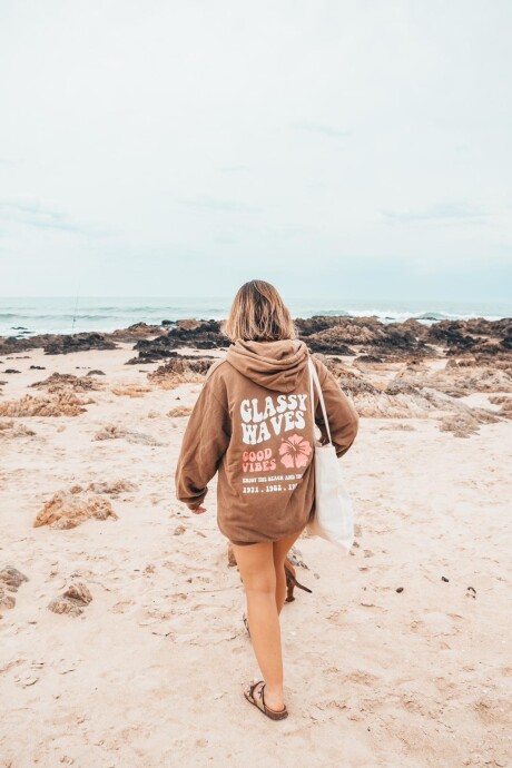 HOODIE GOOD VIBES / Marrón U