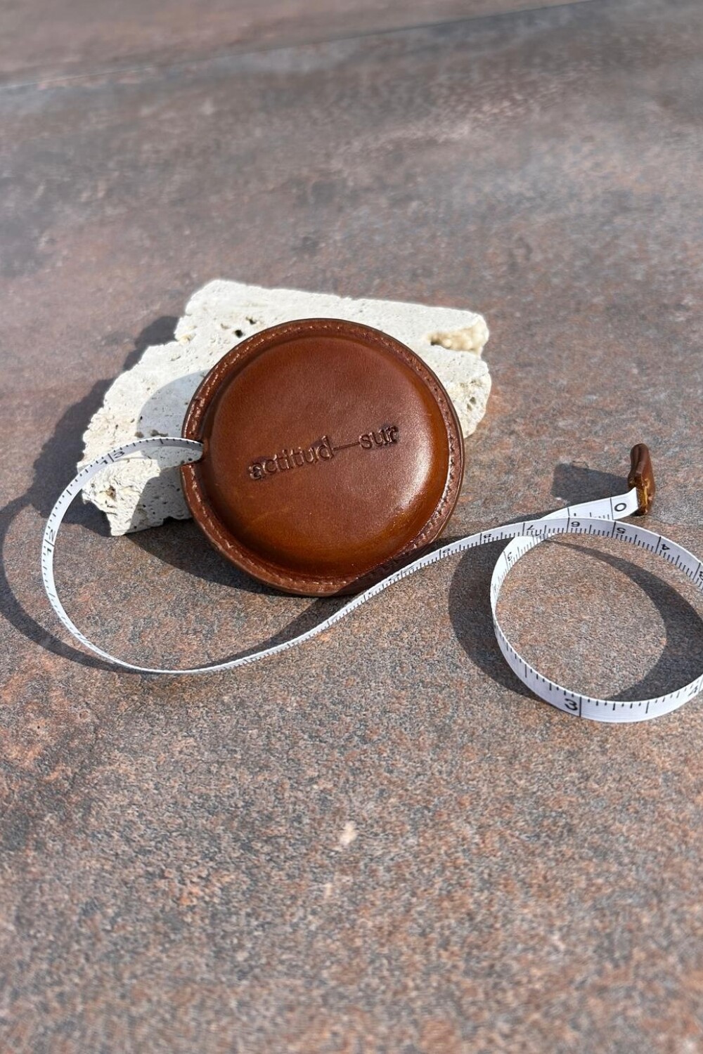 Pleasure Measure Round Camel