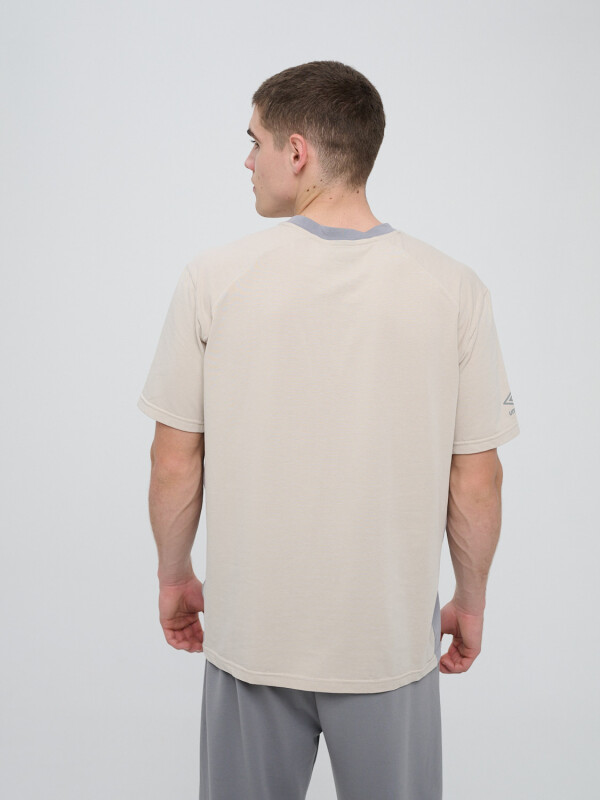 REMERA CROSS Umbro Hombre 00b