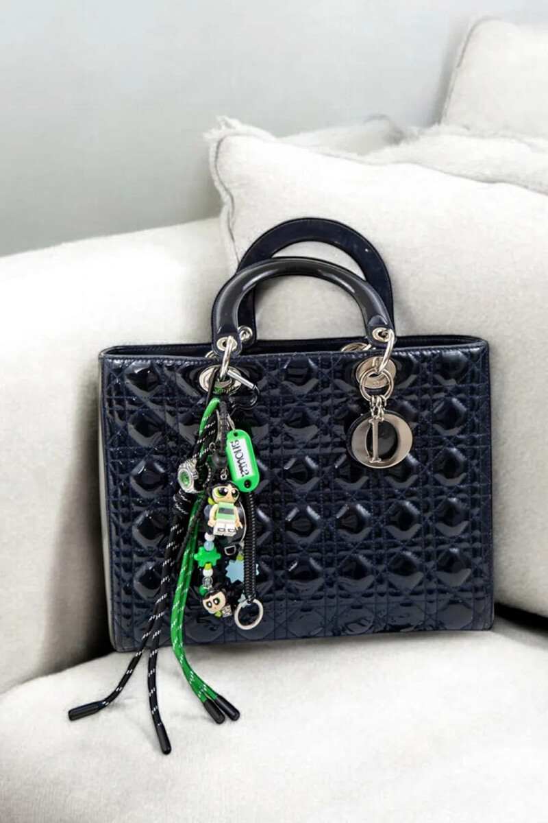 CHARM LLAVERO Negro