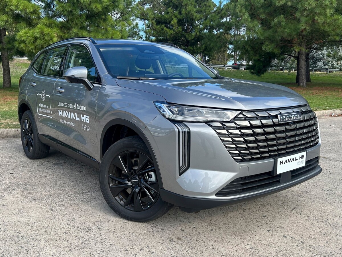 Haval H6 PHEV 4WD 2026 0KM | Permuta / Financia Haval H6 PHEV 4WD 2026 0KM | Permuta / Financia