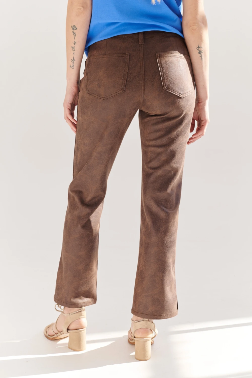 PANTALON VEGAN marron 5