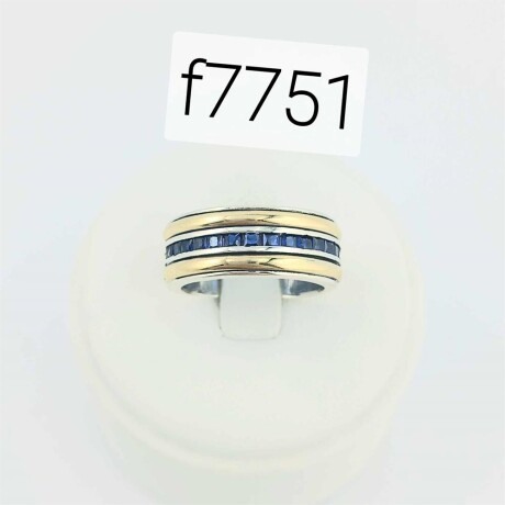 Anillo de Plata 925 con Double de Oro 18k y Circonias azules. Anillo de Plata 925 con Double de Oro 18k y Circonias azules.