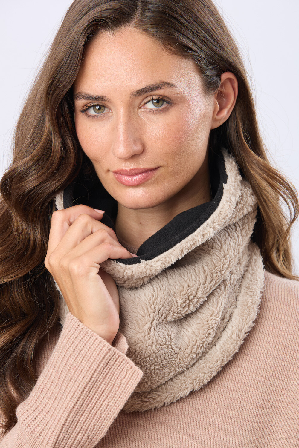CUELLO POLAR Y SHERPA Negro Y Beige