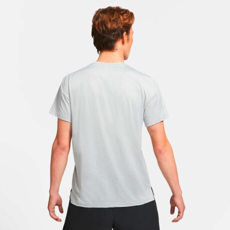 Remera Nike Pro Dri-Fit de Hombre gris