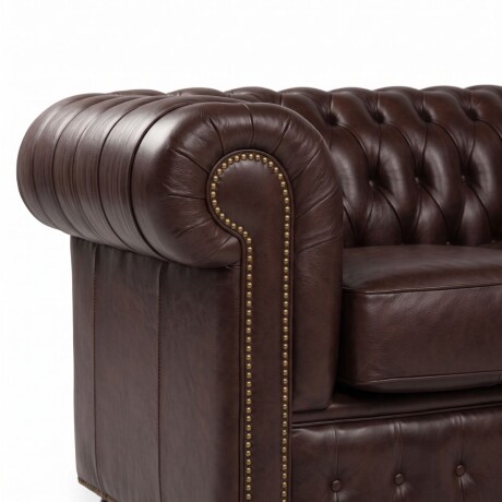 Sofá Chesterfield Novo - Cuero Básico - 2 cuerpos Café - (Preventa)