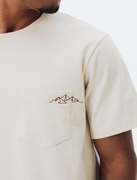 CAMISETA CON BORDADO MODELO REGULAR BEIGE