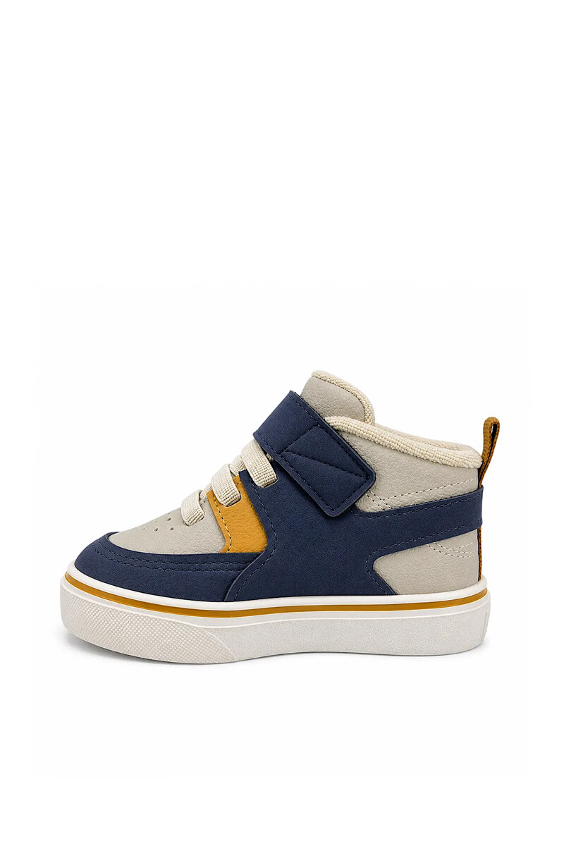 CALZADO DEPORTIVO KLIN FREESTYLE Beige