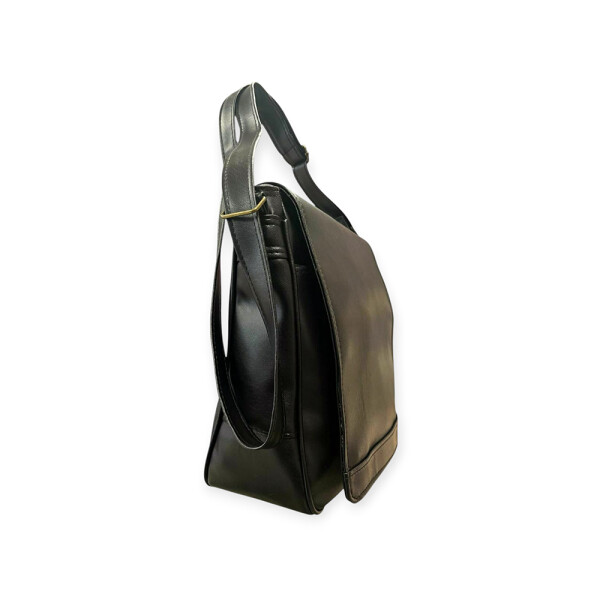 Bandolera grande con solapa y cierre Negro