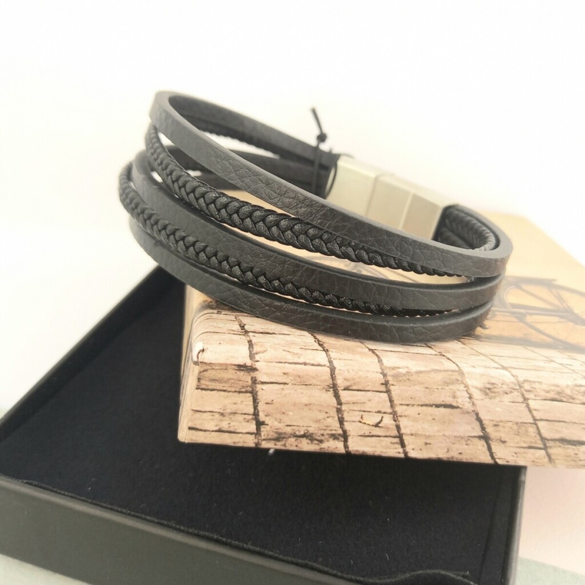 Pulsera de cuero y acero - Frank 