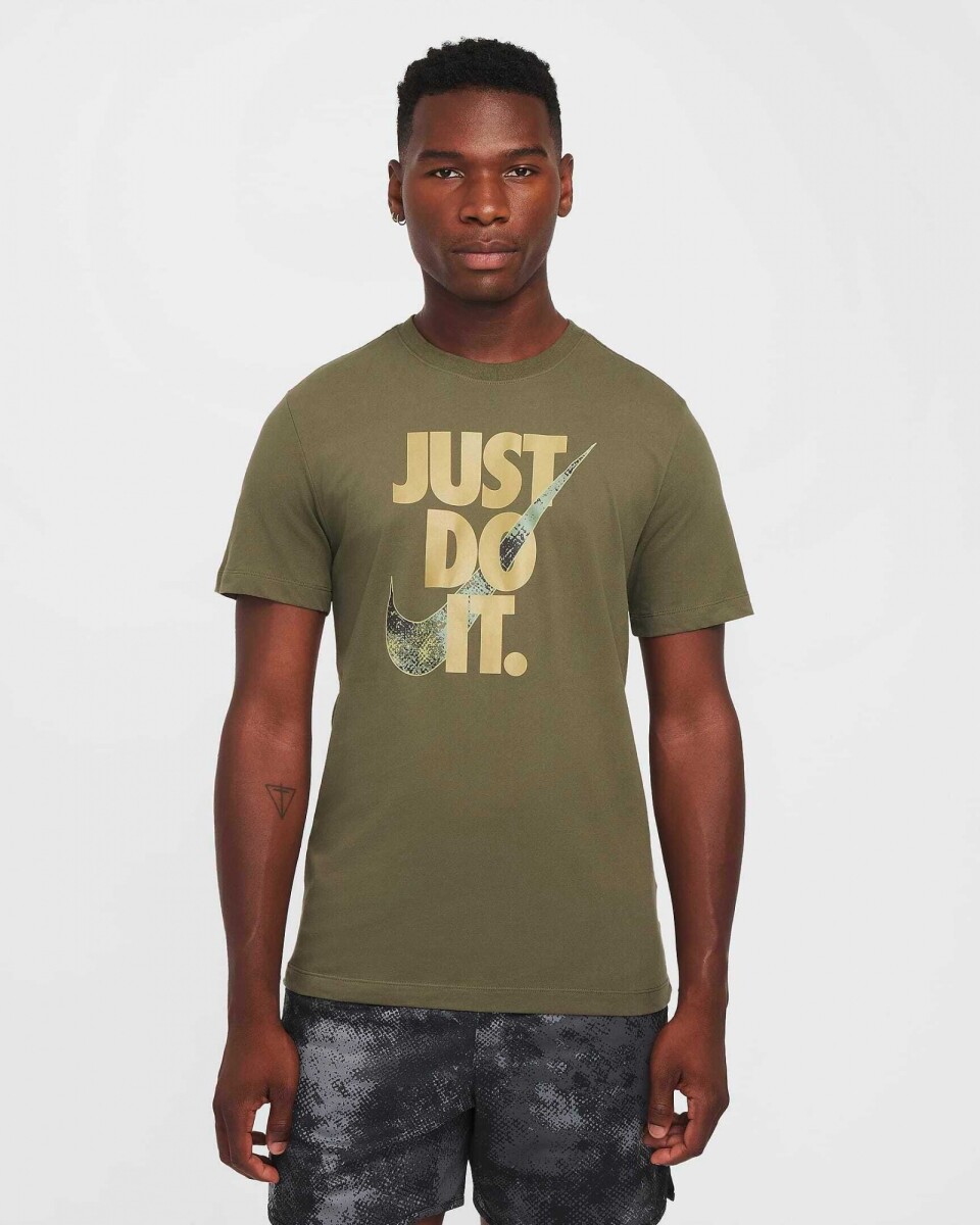 Remera Nike Dri-Fit Tee Camo Just do It de Hombre - Verde 