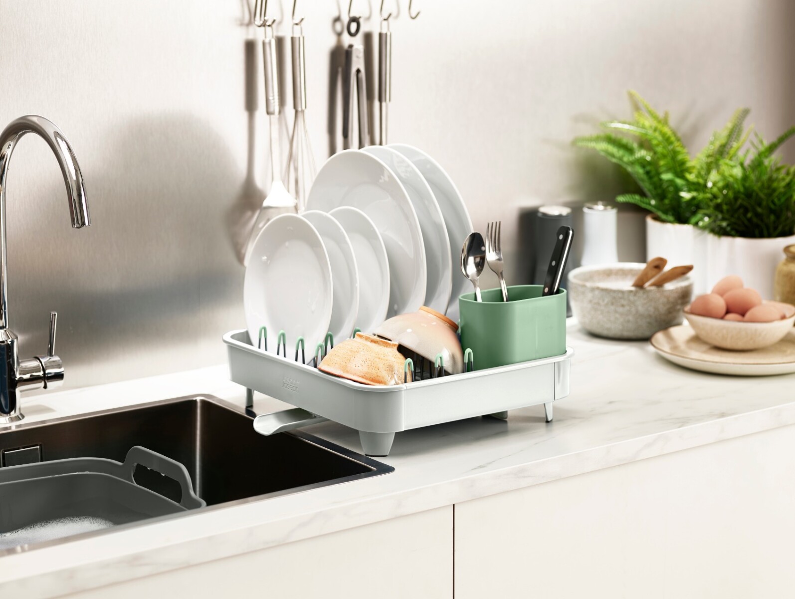 Escurridor de Platos Extensible Joseph Joseph Extend™ Stone Green - PREVENTA 