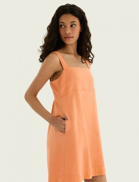 VESTIDO CORTO CON ESCOTE CUADRADO VESTIDO FEM
