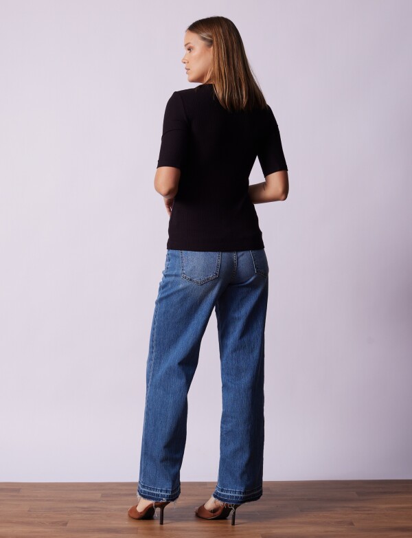 Remera Modal Ribs NEGRO